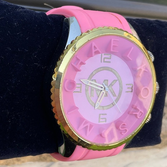 MICHAEL KORS Ladies Pink and Gold Tone Analog Watch - Picture 4 of 13